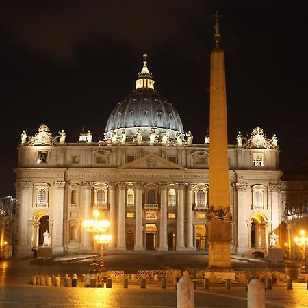 Elegant Apartment Near The Vatican And Piazza Navona Rome Exterior photo